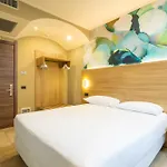 Hotel Hotiday 4*