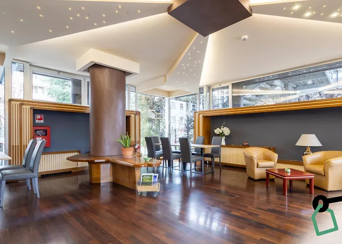 Hotiday Szálloda 4*