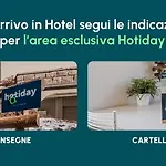Hotiday Szálloda 4*